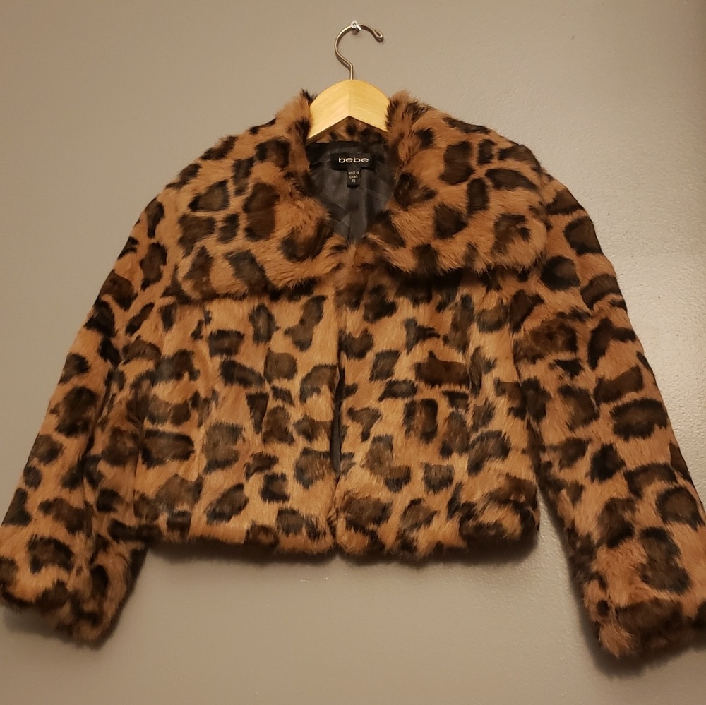 Bebe fur cropped 3/4 sleeve leopard jacket xs